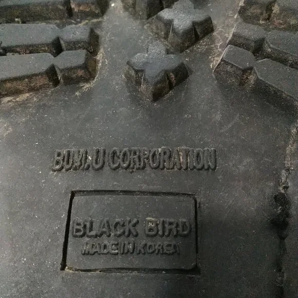 Size 13 black steel toe boots. - Picture 7 of 10